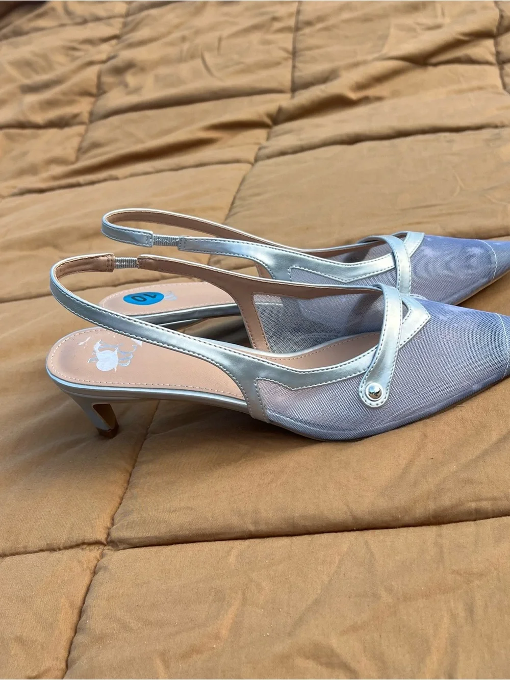 New York & Company Futuristic Silver Mesh Pointed Slingback Kitten Heels Size 10